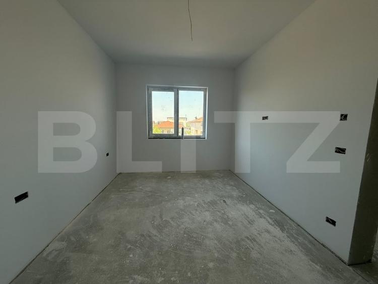 Duplex cu 5 camere cu Canalizare în Dumbrăvița