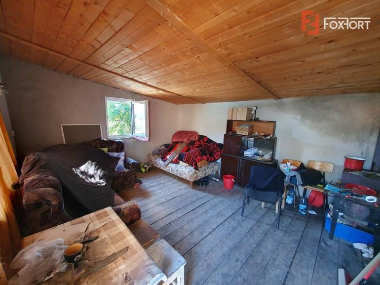 Casă individuală cu 5 camere cu Garaj în Uliuc