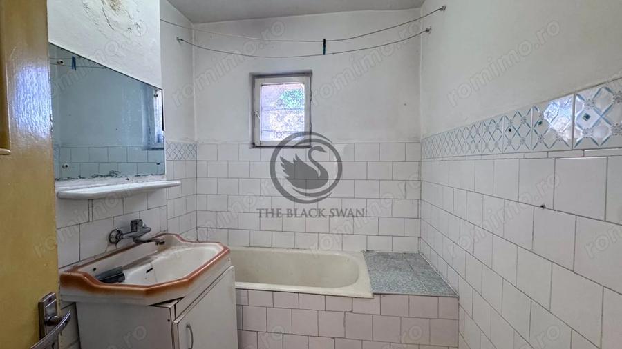 Apartament cu 4 camere decomandat în Central