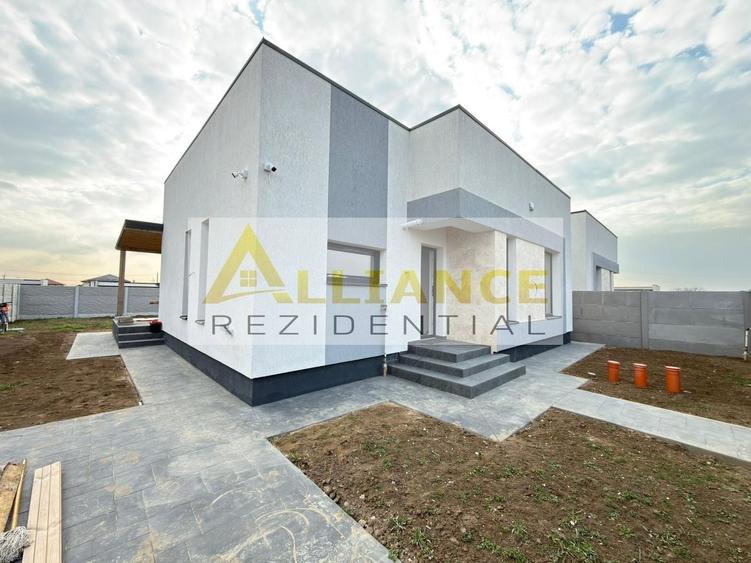Casă individuală cu 3 camere cu Canalizare în Berceni