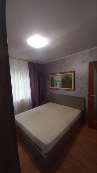 Apartament cu 3 camere semidecomandat în Olteniței