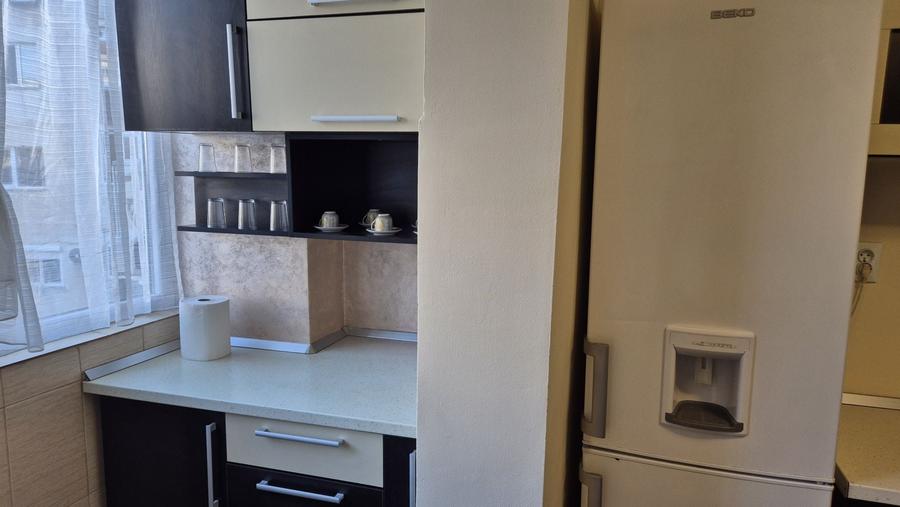 Apartament cu 3 camere decomandat în Nufărul