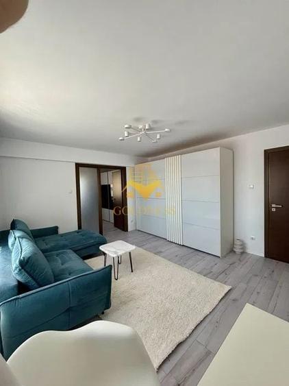 Apartament cu 2 camere semidecomandat, mobilat în Central