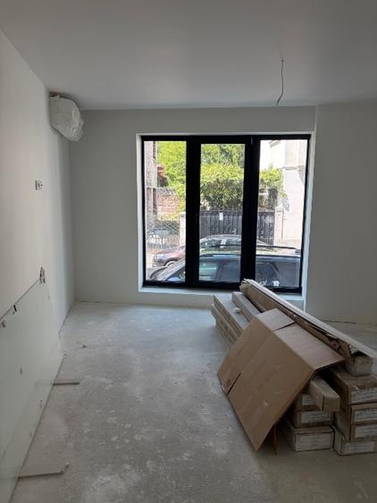 Apartament cu 3 camere decomandat în 13 Septembrie