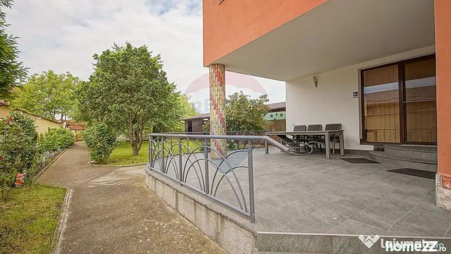 Casă cu 10 camere cu Teren 1300 Mp în Hălchiu
