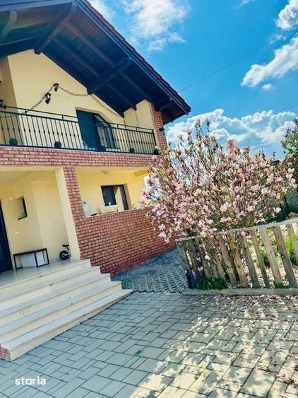 Casă cu 4 camere cu Teren 170 Mp în Central