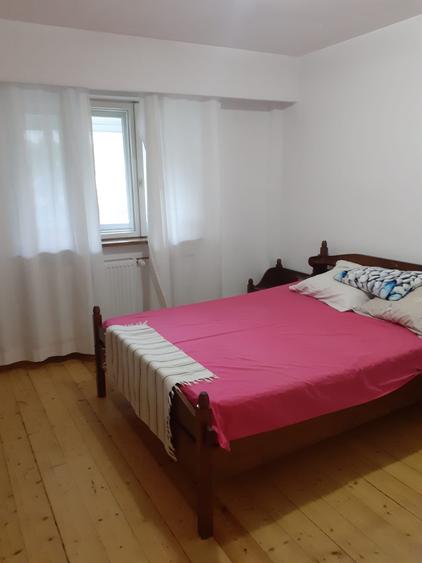 Apartament cu 3 camere decomandat, mobilat în Iancului