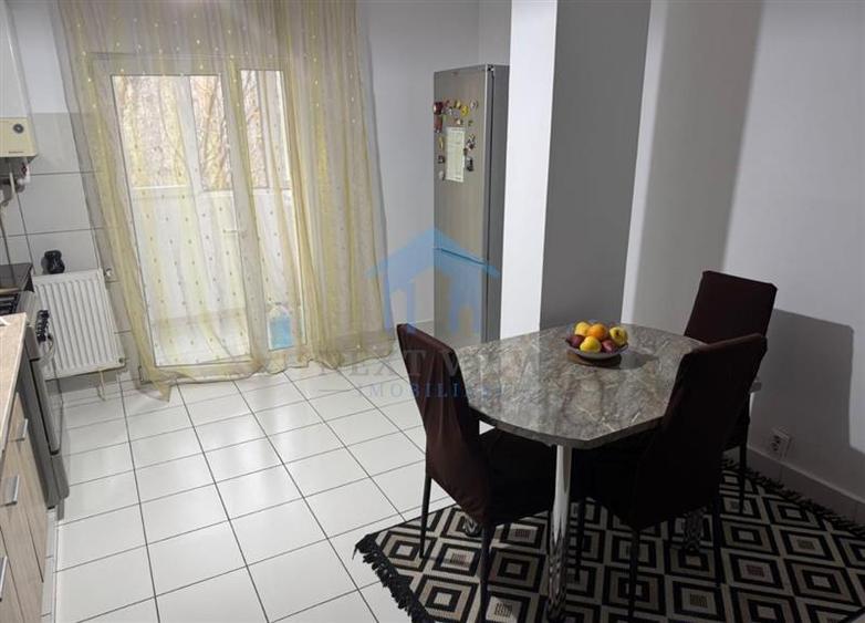 Apartament cu 2 camere decomandat în Zorilor