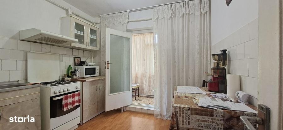 Apartament cu 2 camere în Micro 21