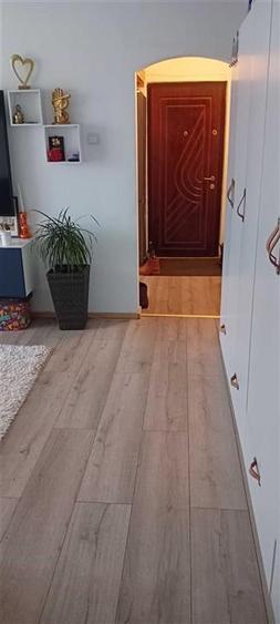 Apartament cu 2 camere semidecomandat, mobilat în Zimbru