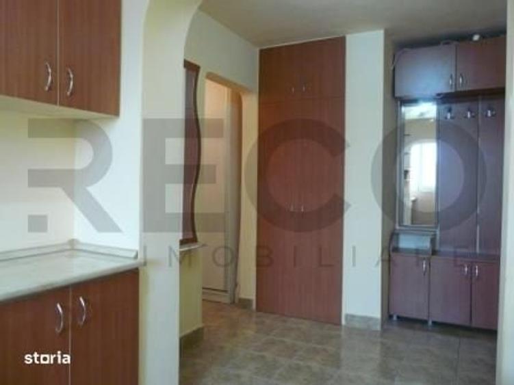 Apartament cu 2 camere decomandat în Iosia