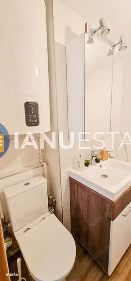 Apartament cu 3 camere semidecomandat în Titan