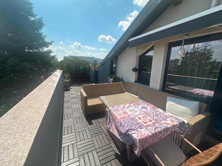 Apartament cu 2 camere semidecomandat, mobilat în 1 Mai