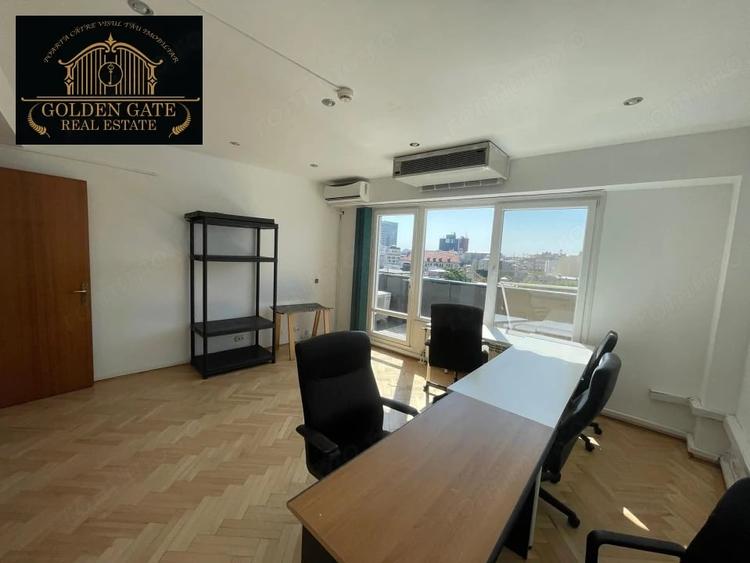 Apartament cu 4 camere decomandat în P-ța Universității