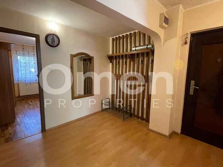 Apartament cu 3 camere decomandat, mobilat în Hotvon