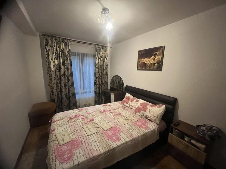 Apartament cu 3 camere decomandat în Granit