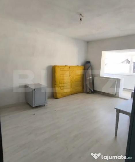Apartament cu 4 camere decomandat în Burdujeni