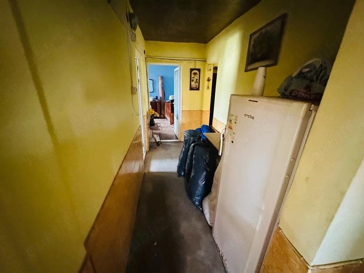 Apartament cu 3 camere decomandat în Crihala
