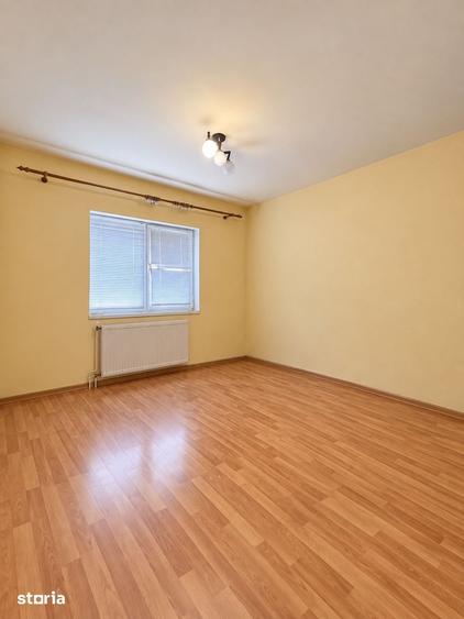Apartament cu 4 camere în Est