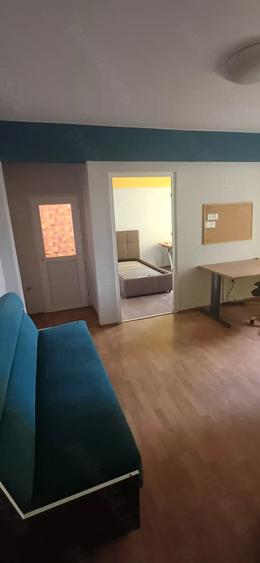 Apartament cu 2 camere decomandat în P-ța Mihai Viteazul