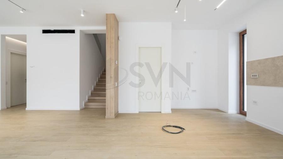 Casă cu 5 camere cu Teren 425 Mp în Floreasca