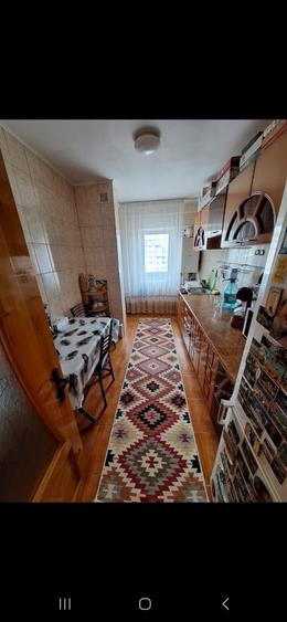 Apartament cu 3 camere nedecomandat în Central