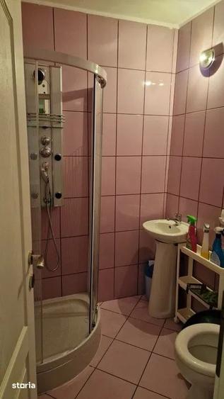 Apartament cu 3 camere decomandat în Micro 16