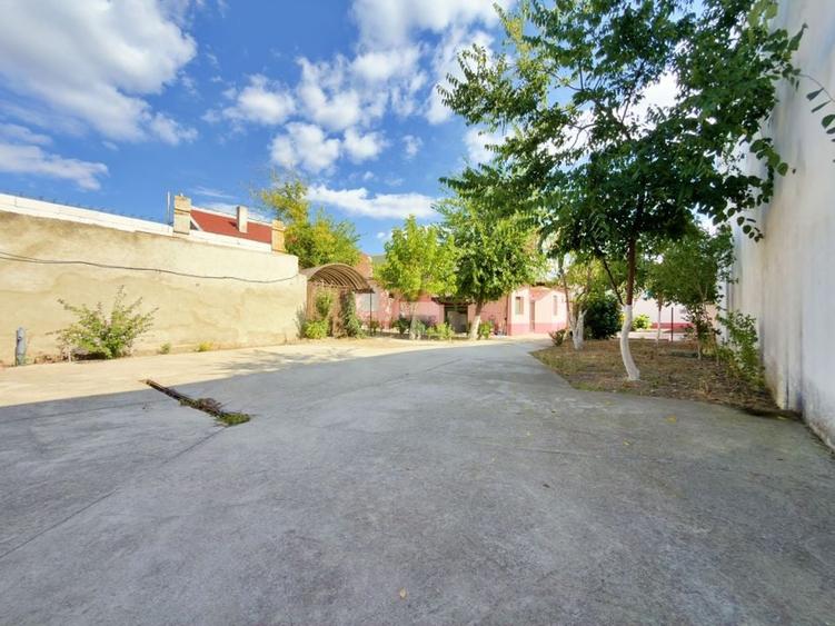 Casă individuală cu 5 camere cu Teren 760 Mp în Drăgășani