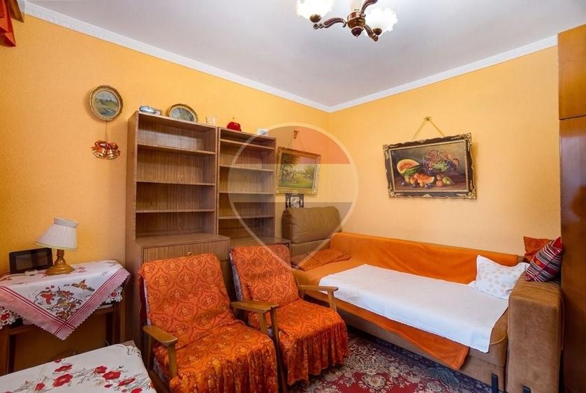 Apartament cu 3 camere semidecomandat în Gemenii
