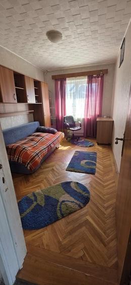 Casă cu 6 camere în Central