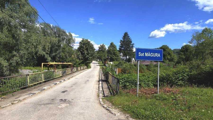 Teren Construcții intravilan de 1782 mp, în Măgura (Bezdead)