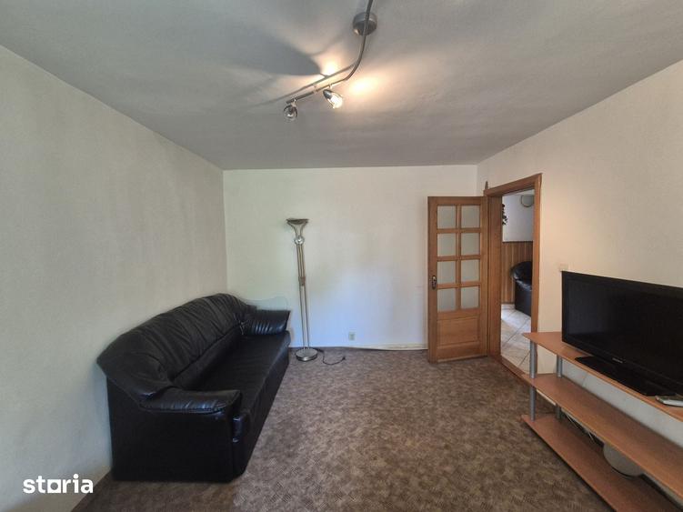 Apartament cu 4 camere decomandat în Central