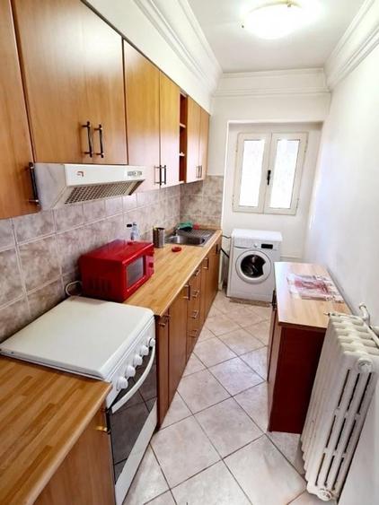 Apartament cu 2 camere semidecomandat în Calea Victoriei