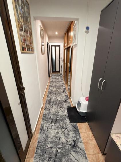Apartament cu 3 camere decomandat în Tomești