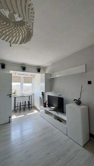 Apartament cu 2 camere semidecomandat în Central