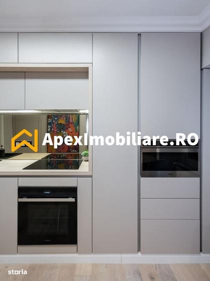 Apartament cu 4 camere decomandat în P-ța Victoriei