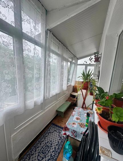 Apartament cu 2 camere semidecomandat în Traian