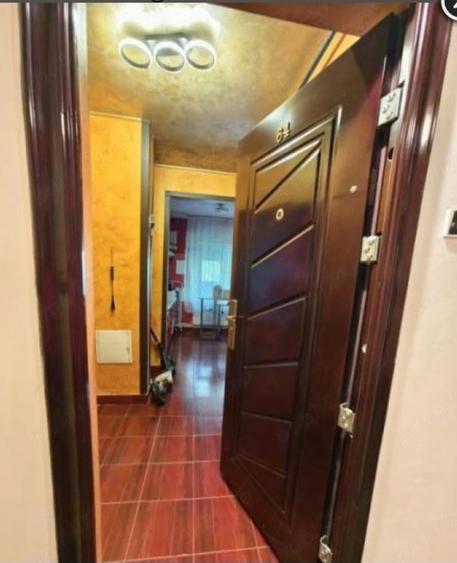 Garsonieră decomandată în Brâncoveanu