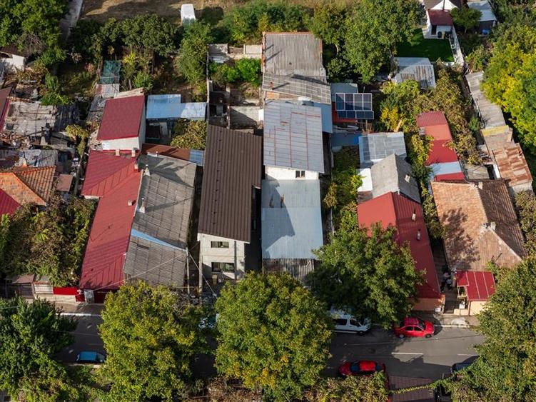 Duplex cu 8 camere cu Teren 414 Mp în Km 4