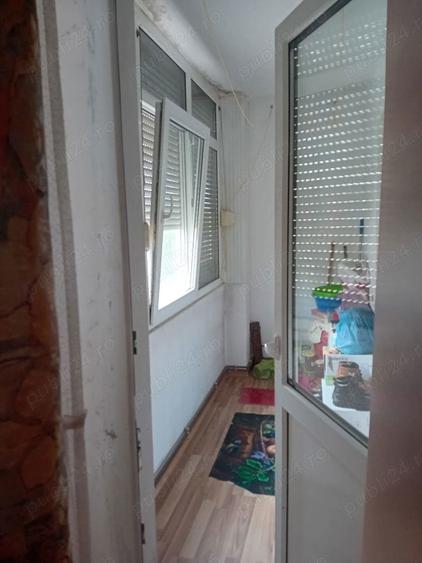 Apartament cu 4 camere în Petrila