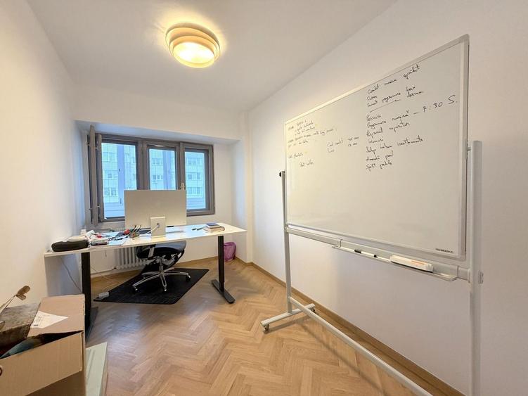 Apartament cu 3 camere semidecomandat, mobilat în Titulescu