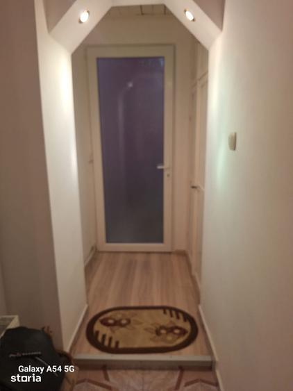 Apartament cu 2 camere semidecomandat în Victoriei