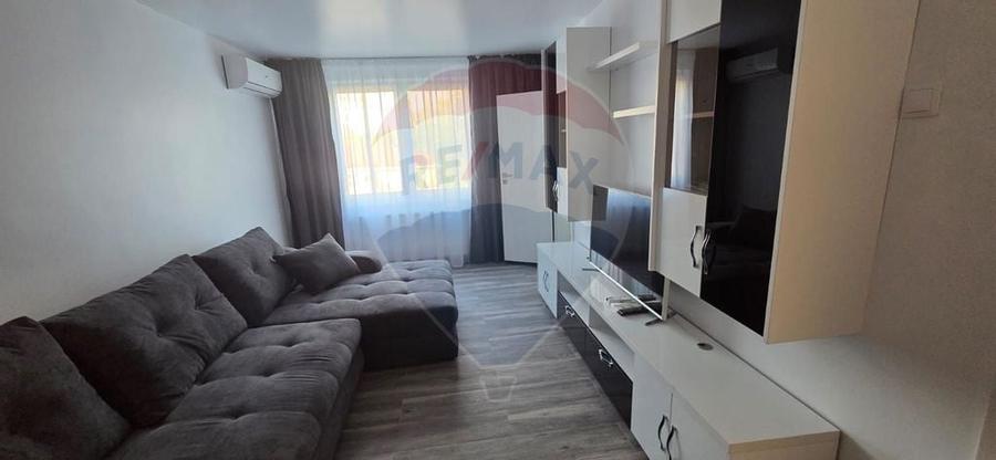 Apartament cu 3 camere decomandat în Gorjului