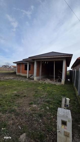 Casă cu 4 camere în Central