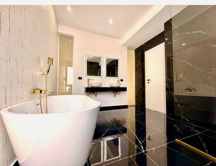 Casă individuală cu 5 camere cu Piscina în Iancu Nicolae