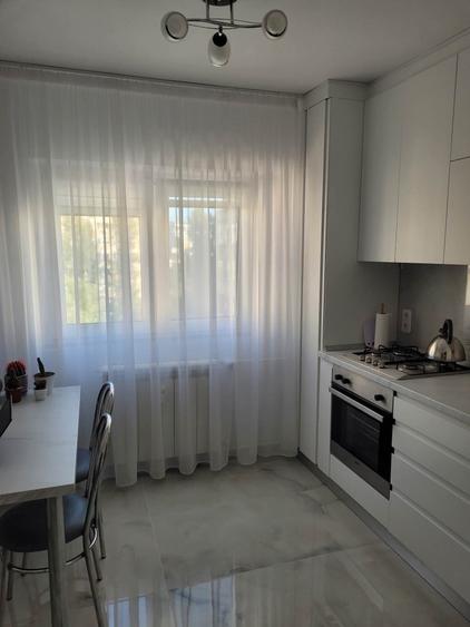 Apartament cu 2 camere semidecomandat în Timpuri Noi