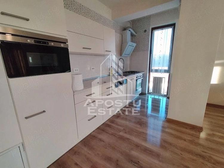 Apartament cu 2 camere decomandat în Complex Studențesc