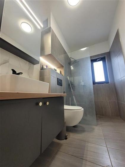 Apartament cu 2 camere decomandat, mobilat în Sud