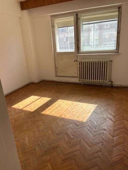 Apartament cu 3 camere decomandat în Ultracentral