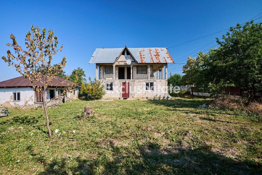 Casă individuală cu 4 camere cu Canalizare în Uda